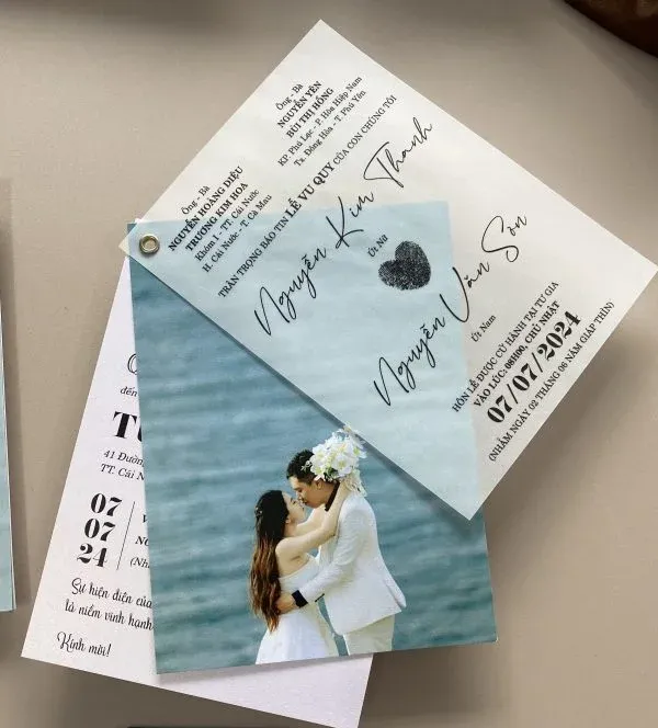 In thiệp cưới Thiep Cuoi In Hinh Co Dau Chu Re 1