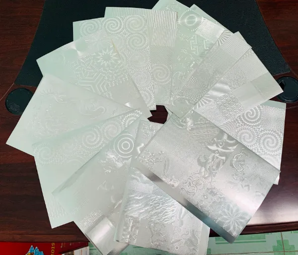 Lưu ý quan trọng khi thiết kế ấn phẩm có cán bóng, cần chú ý đến độ tương phản và chi tiết nhỏ