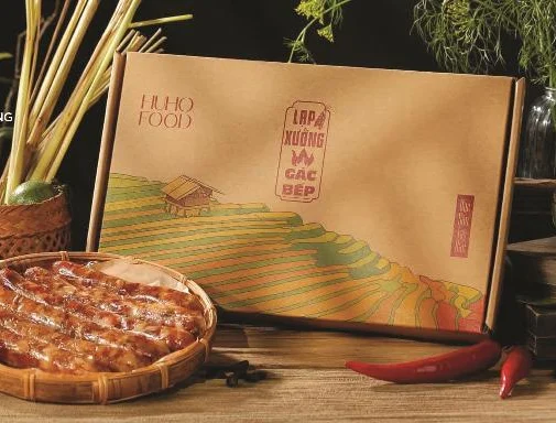 Hình ảnh so sánh cận cảnh một chi tiết in bằng công nghệ offset và kỹ thuật số, làm nổi bật sự khác biệt về độ mịn của điểm ảnh và màu sắc