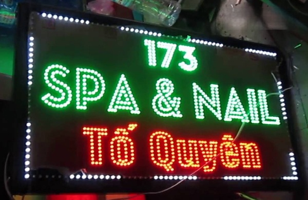 Biển LED Vẫy Spa Sang Trọng Bang gia lam bien led vay spa tai Quang Cao 24H