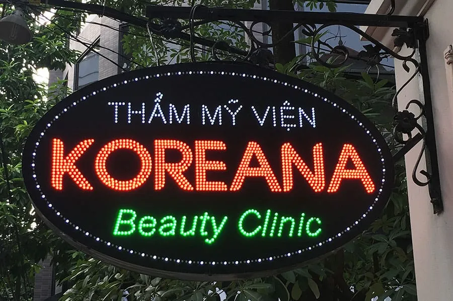 Biển Vẫy LED Sáng Mạnh Bang gia lam bien vay led tai Quang Cao 24H nam 2025