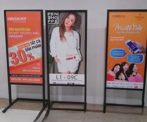 Biển Vẫy Có Chân Tiện Dựng