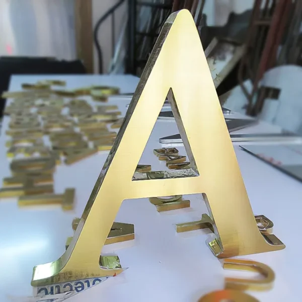 Chữ Inox Mạ Vàng Cao Cấp Chu inox ma vang guong la lua chon hang dau cho nhung ai yeu thich ve dep hien dai va sang trong