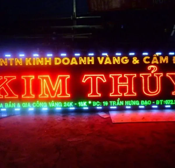 Biển LED Đèn Chữ Nổi Bắt Mắt Dich vu lam bien led den chu noi gia re tai TPHCM