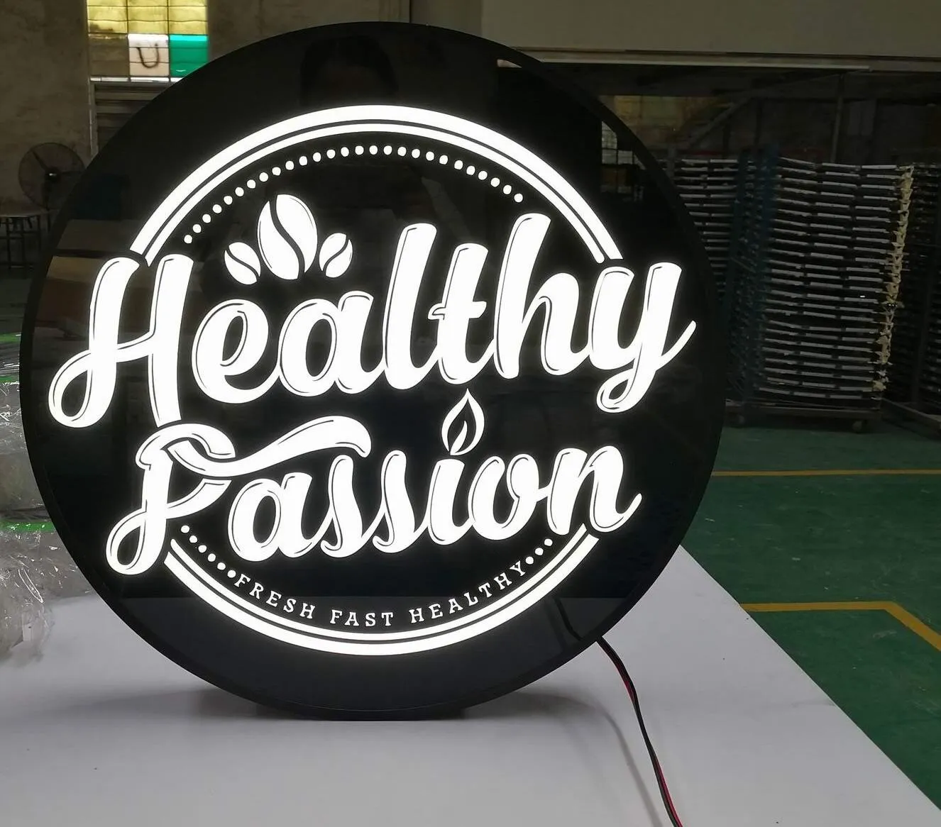 Biển Vẫy Alu Cao Cấp Dich vu lam bien vay alu gia re tai TPHCM