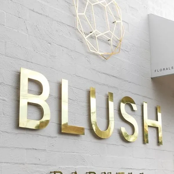 Chữ Inox Mạ Vàng Cao Cấp Doi ngu thiet ke chu inox ma vang cua chung toi lang nghe va ghi nhan moi yeu cau cua khach hang