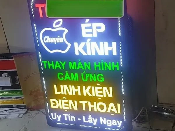 Biển LED Vẫy Điện Thoại Sáng Rõ Loi ich khi su dung bien led vay dien thoai cho doanh nghiep