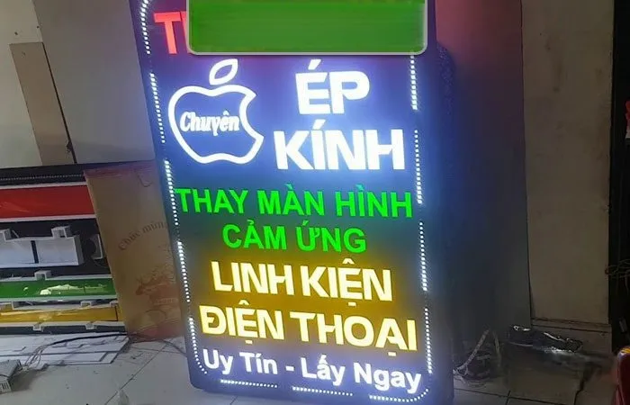 Biển LED Vẫy Điện Thoại Sáng Rõ Loi ich khi su dung bien led vay dien thoai cho doanh nghiep