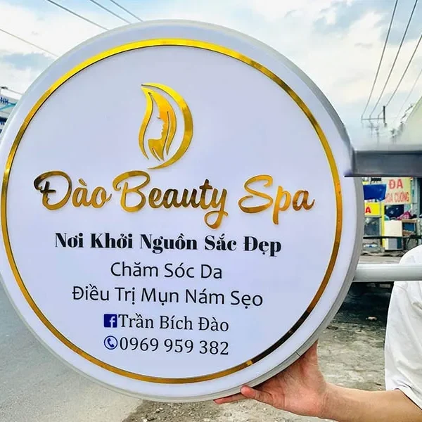 Bảng Hiệu Tiệm Nail Hút Mắt Mau bang hieu tiem nail hien dai va sang trong