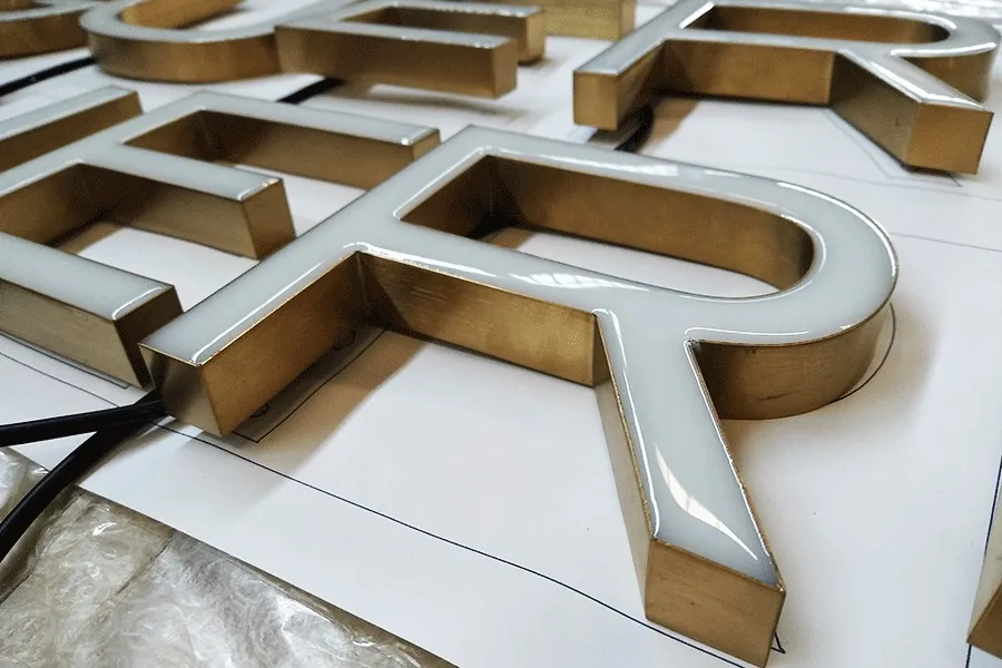 Chữ Inox Mặt Mica Nổi Bật Mau chu inox mat mica dep 7