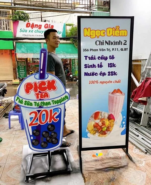 Bảng Hiệu Trà Sữa Phong Cách Trẻ Quang Cao 24h cung cap da dang mau bang hieu quan tra sua dep phu hop voi nhieu phong cach kinh doanh khac nhau
