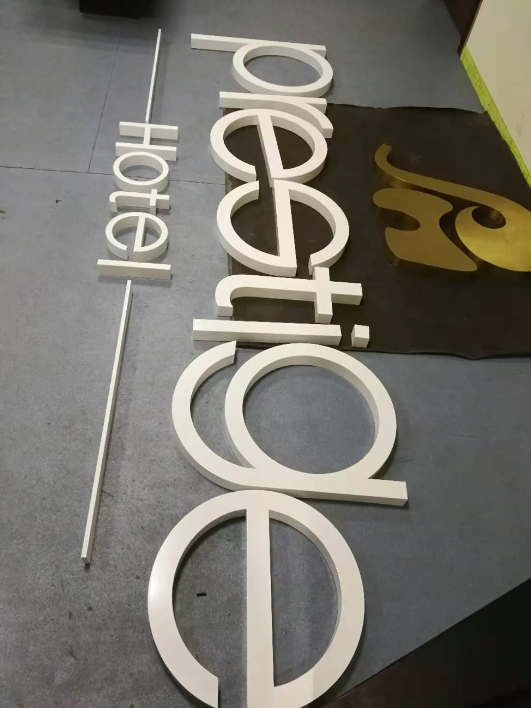 Chữ Nổi Formex Cắt CNC Sắc Sảo Quang Cao 24h cung cap dich vu lap dat bien chu noi formex chuyen nghiep