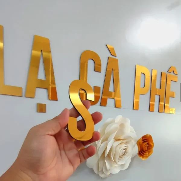 Chữ Nổi Alu Gương Sang Trọng Quang Cao 24h se tien hanh lap dat bien chu noi alu tai vi tri da thong nhat