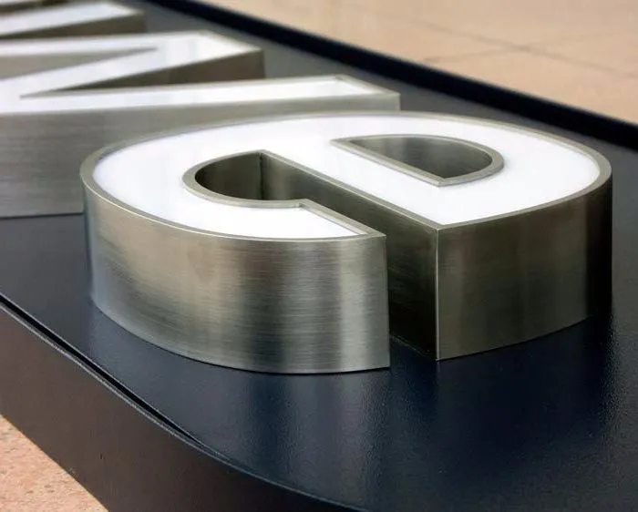 Chữ Inox Mặt Mica Nổi Bật Quang cao 24h se giup ban lua chon loai chu inox mat mica phu hop nhat voi nhu cau va ngan sach cua minh