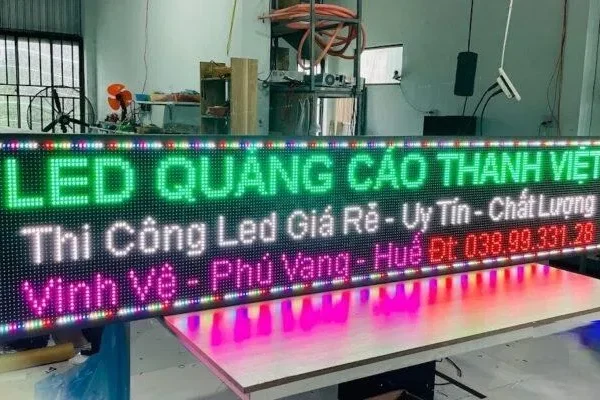 Biển LED Chữ Chạy Quảng Cáo Quy trinh lam bien led chu chay chuyen nghiep tai Quang Cao 24H