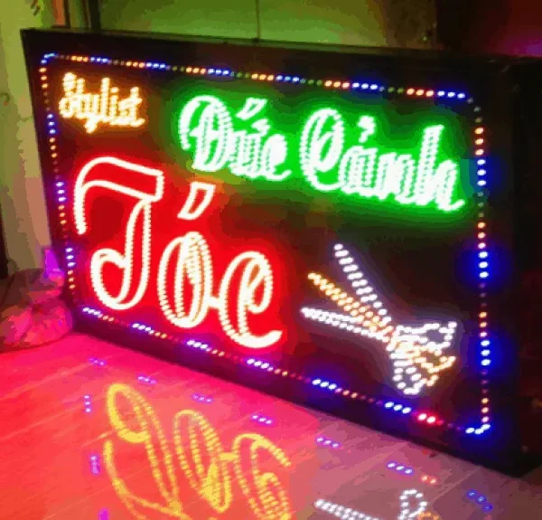 Biển Vẫy LED Sáng Mạnh Uu diem noi bat cua dich vu lam bien vay led tai Quang Cao 24H