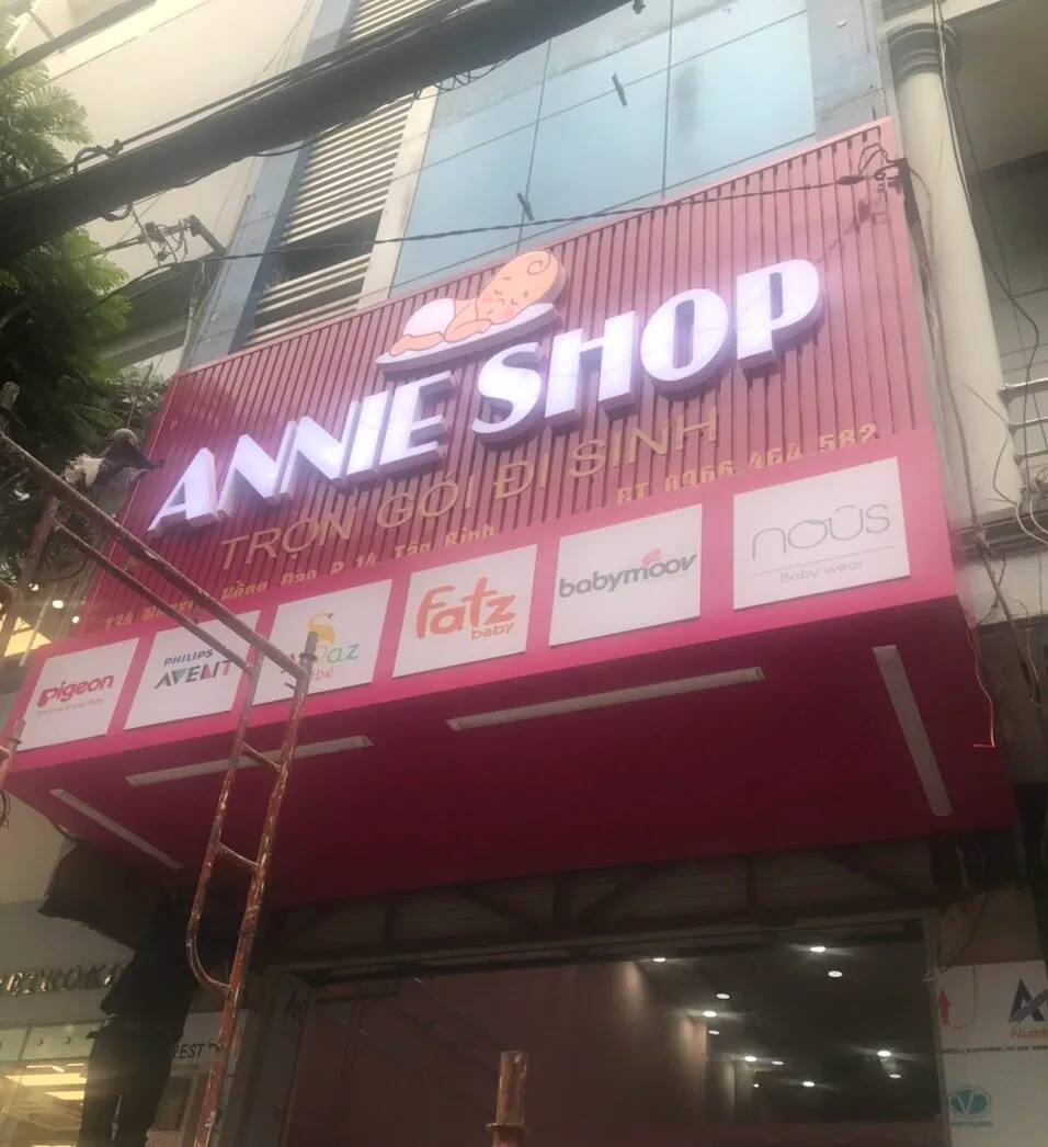 Bảng Hiệu Shop Quần Áo Thời Trang Xu huong mau bang hieu shop quan ao dep dang duoc ua chuong