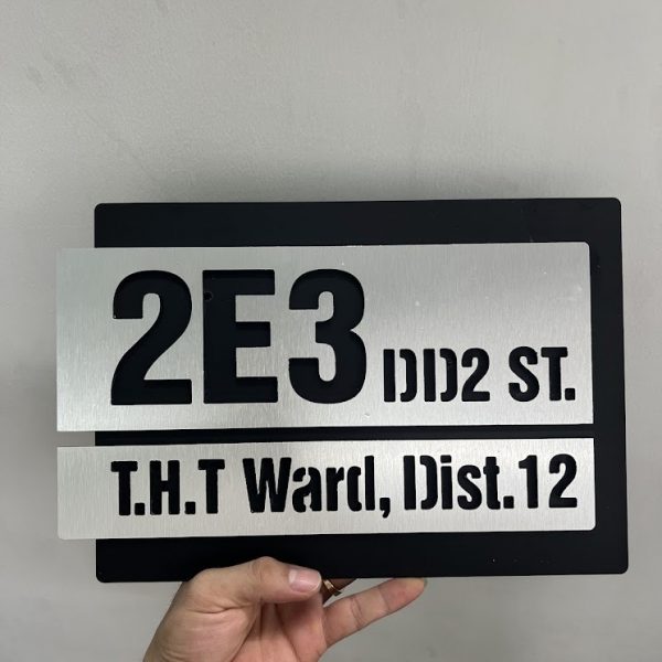 Biển Số Nhà - Nền Mica đen + nội dung khắt CNC chìm - BSN-QC24H002