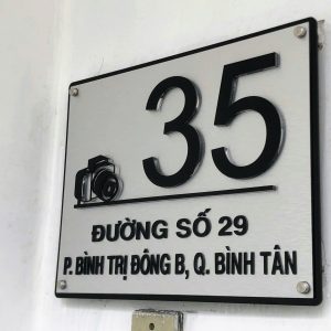 Alternative view of Biển Số Nhà - Nền Alcorest bạc xước, số nổi chân mica 15x25cm