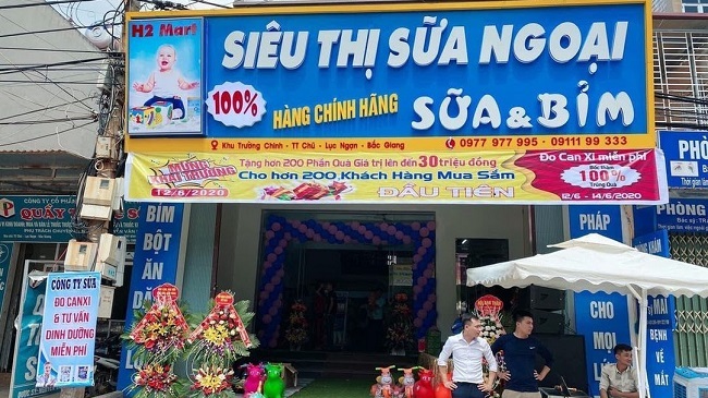 Mẫu bảng hiệu cửa hàng bỉm sữa