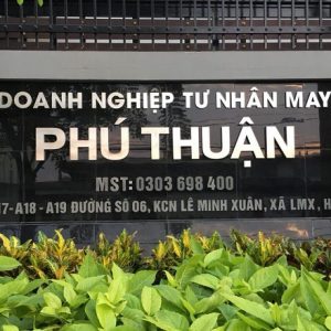 Bảng hiệu đá hoa cương chữ inox