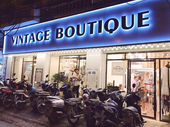 Bảng hiệu shop quần áo thời trang