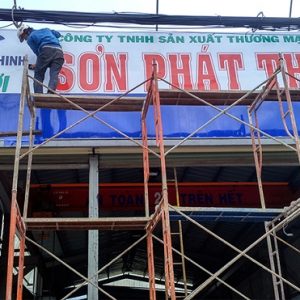 Bảng hiệu tôn dán decal giá tốt