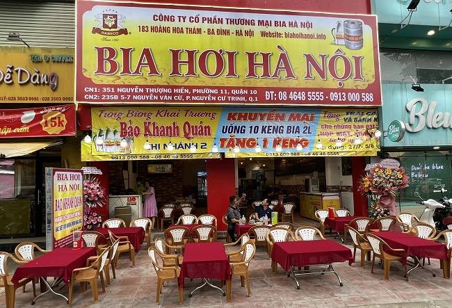 Biển quảng cáo quán bia hơi