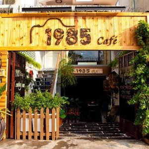 Mẫu bảng hiệu quán cafe thu hút khách