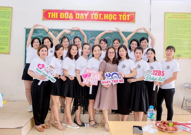 Mẫu bảng hashtag cầm tay chụp hình đẹp - Ảnh 9