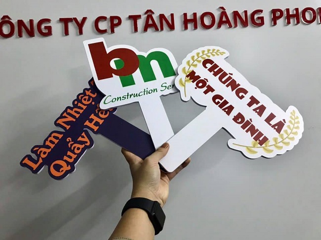 Mẫu bảng hashtag cầm tay chụp hình đẹp - Ảnh 10
