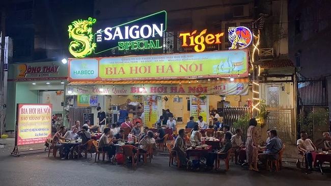 Biển quảng cáo quán bia hơi - Ảnh 13